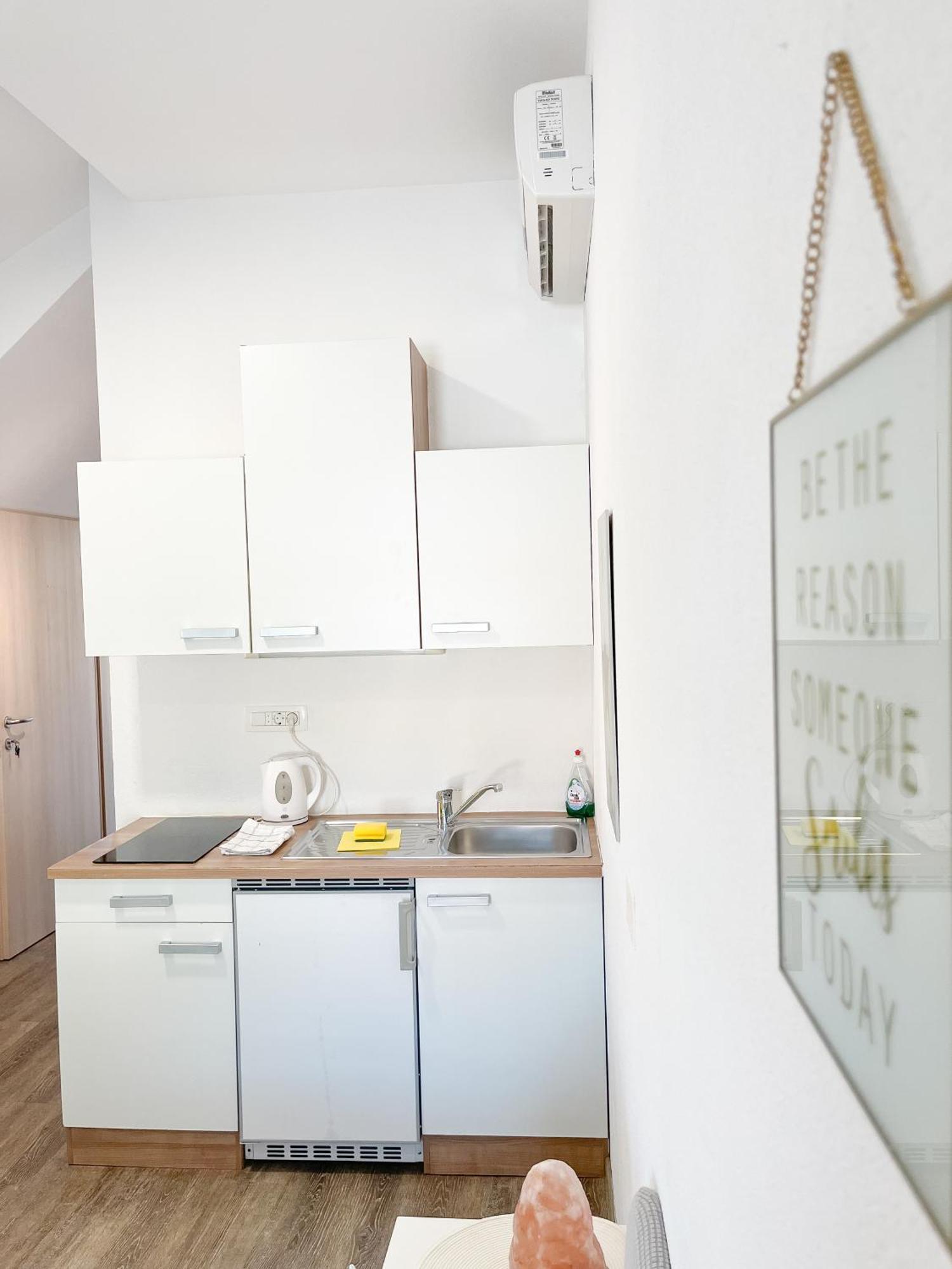 Anita'S Studio Apartments Любляна Екстериор снимка