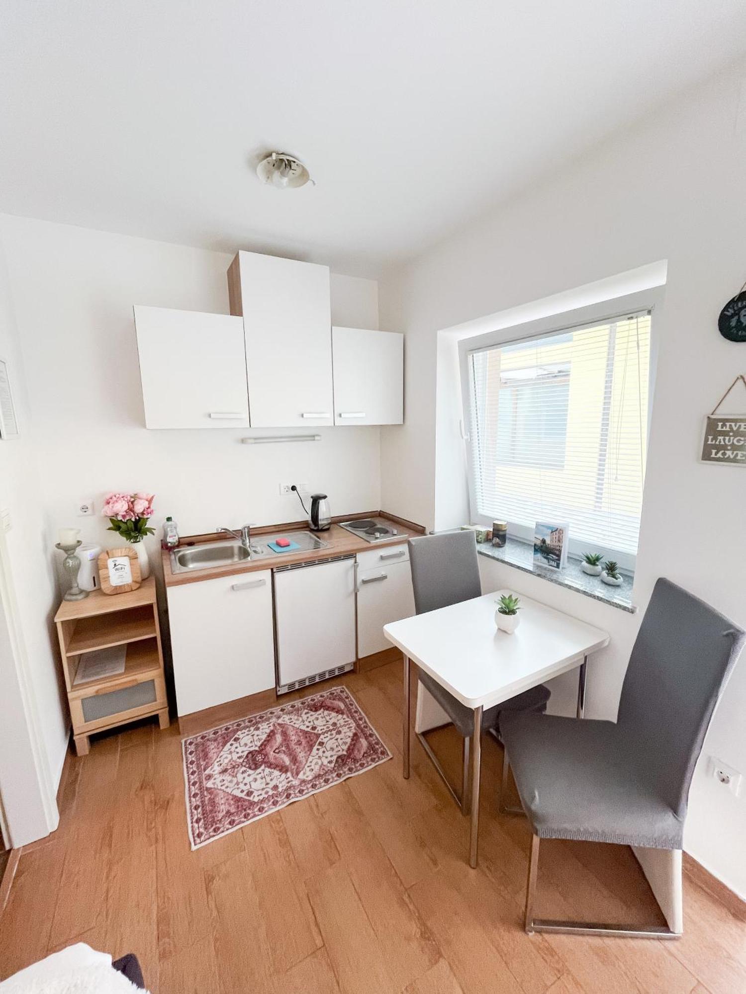 Anita'S Studio Apartments Любляна Екстериор снимка