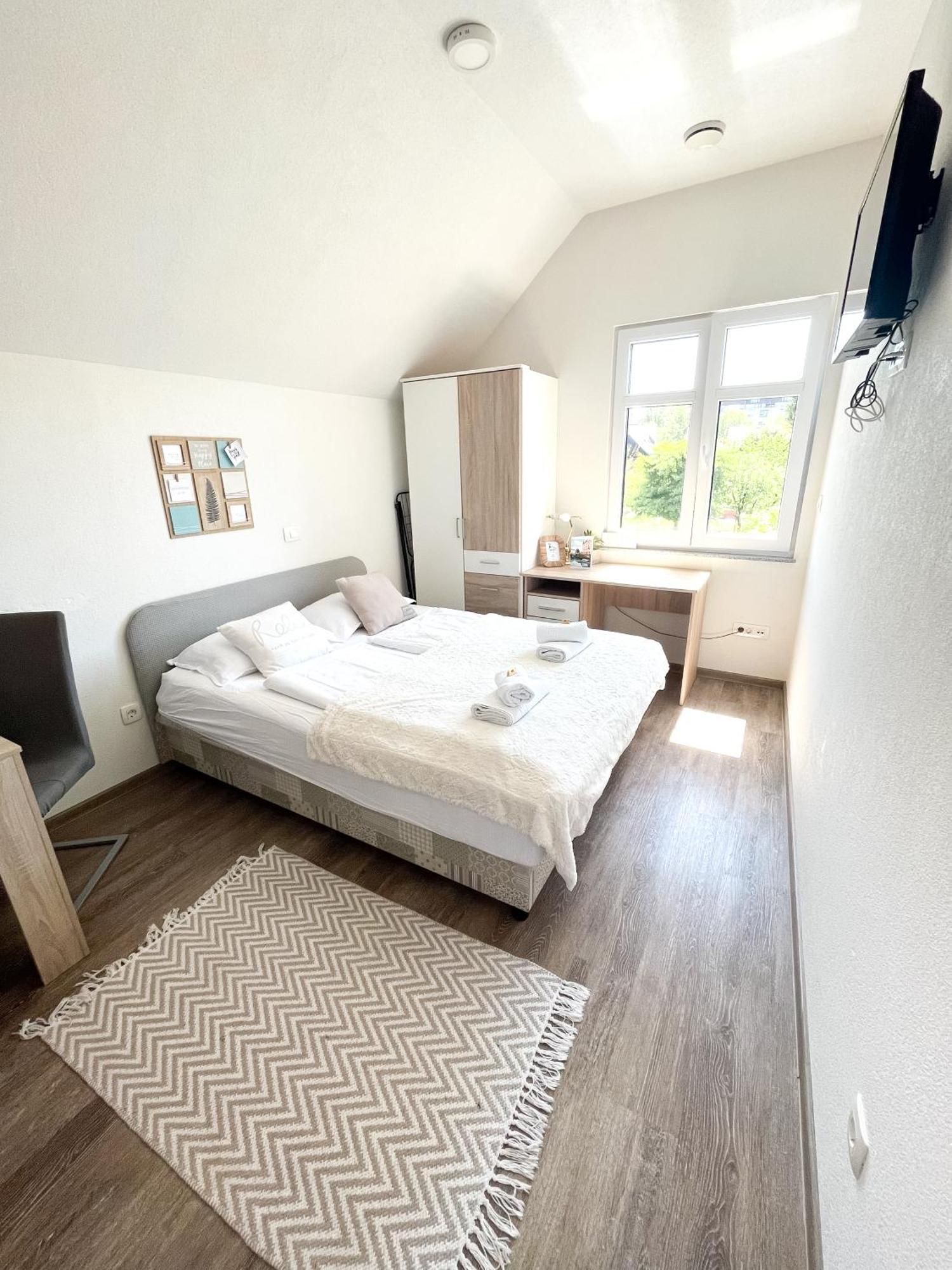 Anita'S Studio Apartments Любляна Екстериор снимка