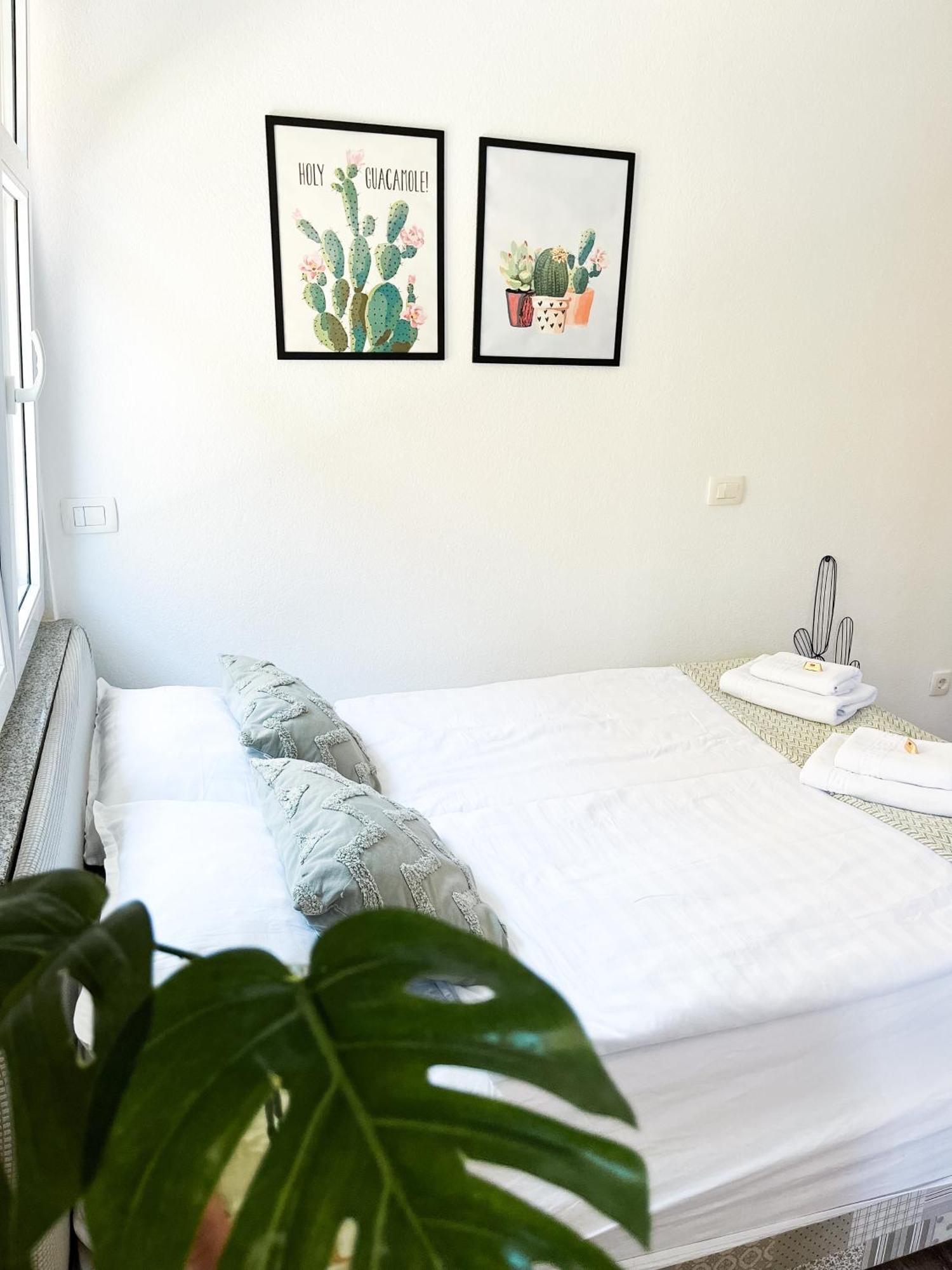 Anita'S Studio Apartments Любляна Екстериор снимка