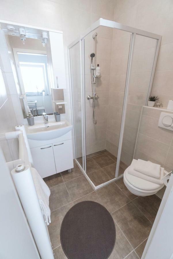 Anita'S Studio Apartments Любляна Екстериор снимка